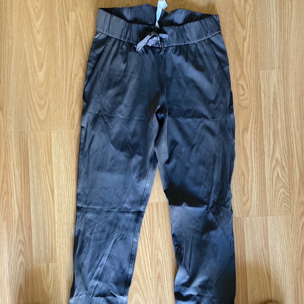 Lululemon On the Fly pant